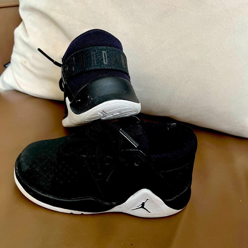 Boys Jordan Running Shoes